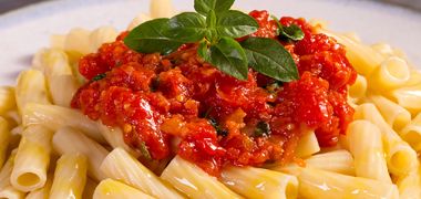 Receita Macarrão ao Molho Sugo