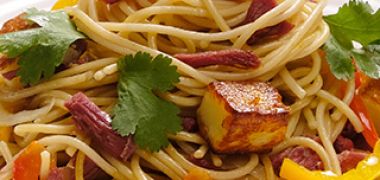 Receita Macarrão com Carne de Sol e queijo coalho