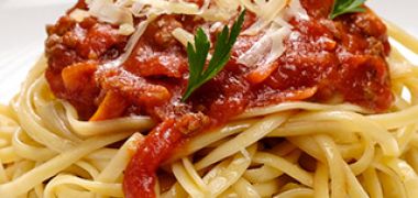 Receita Macarrão à Bolonhesa