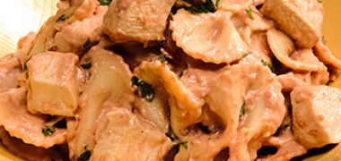 Receita Macarrão com Frango ao Molho Rosé